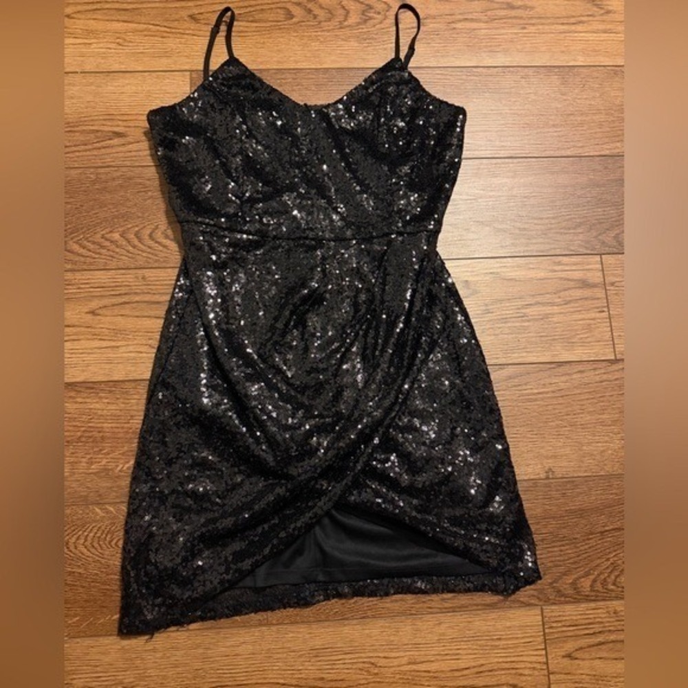 Lulusโ Black Sequin Mini Dress Wrap Tulip Hem Sleeveless Party Cocktail XL